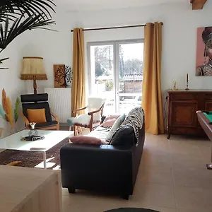 Hébergement de vacances Le Secret Du Chemin Confort, Détente Et Loisirs, Ars-sur-Formans